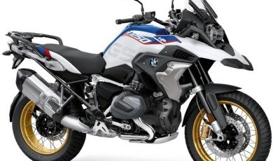 Top Adventure Touring Motorcycles for Long-Distance Travel